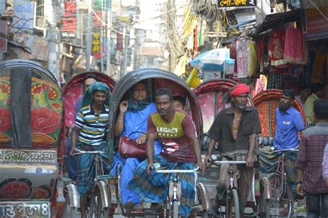  Rickshaw Rat Uma Jornada Urbana Cheia de Mistério e Amizade!